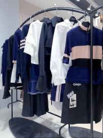 服裝服飾尾貨供應(yīng)商與批發(fā)市場(chǎng)全解析 價(jià)格、渠道與采購(gòu)指南